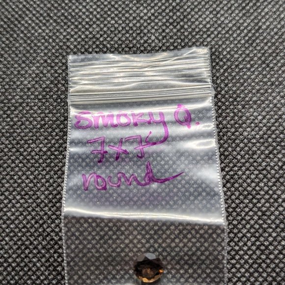 Deep Smoky Quartz Round Cut - Picture 2 of 5